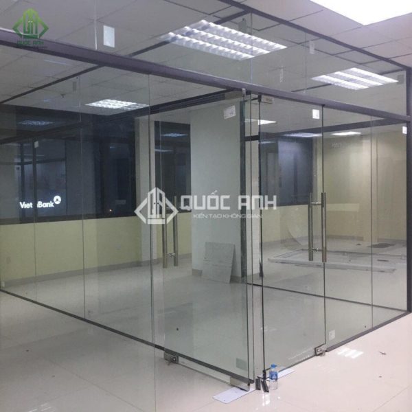 Vách kính cường lực
