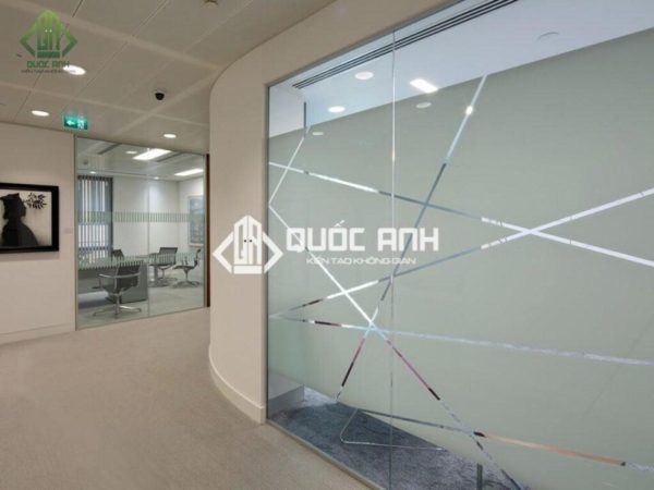 Vách kính cường lực