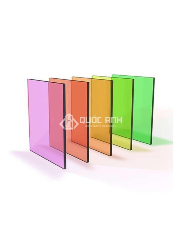 Kính màu là sản phẩm quen thuộc và được sử dụng rộng rãi hiện nay.