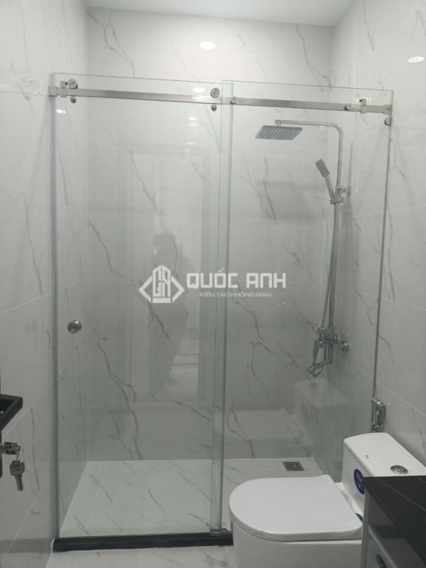 Phòng tắm cửa lùa 2 cánh thường được lắp đặt trong không gian nhà tắm nhỏ hẹp.