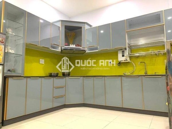 Quốc Anh Door đã có kinh nghiệm nhiều năm trong việc lắp đặt tủ bếp.