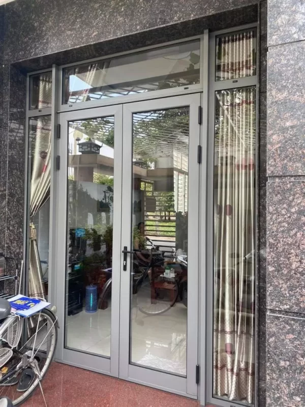 Cửa kính khung nhôm đẹp.