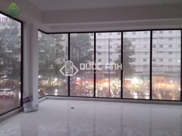 Quốc Anh Door chuyên lắp đặt cửa nhôm kính uy tín, chất lượng.