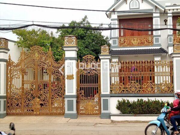 Mẫu cổng nhà đẹp đẳng cấp.
