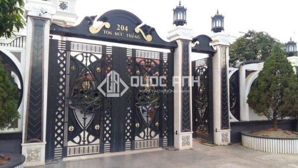 Mẫu cổng nhà đẹp hiện đại.