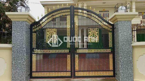 Cổng sắt đang rất được ưa chuộng hiện nay.