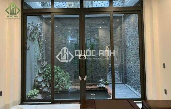 Công năng của cửa trượt quay tích hợp 2 công năng mở trượt và mở quay trên cùng bộ cửa.