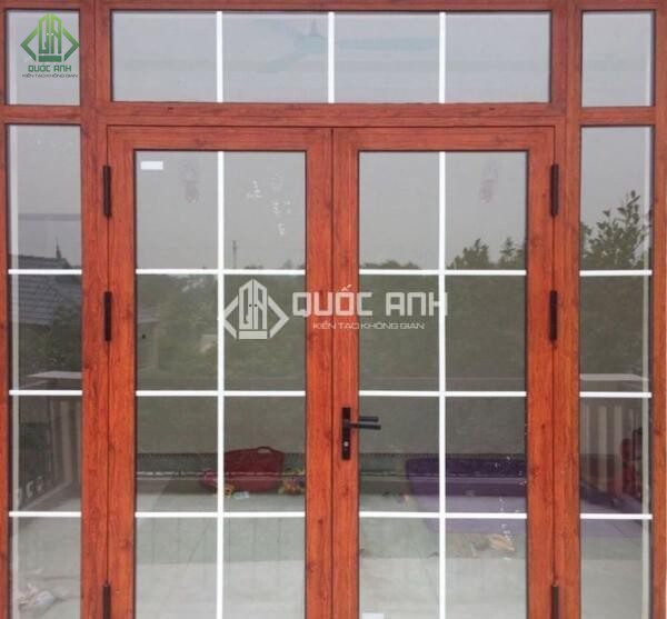 Cửa nhôm Xingfa màu vân gỗ sang trọng.