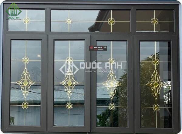 Cửa sổ mở quay 4 cánh Maxpro đang rất được ưa chuộng hiện nay.