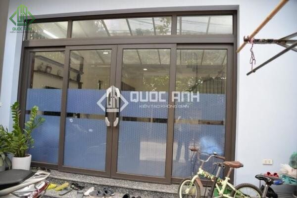 Cửa trượt quay mẫu độc lạ.