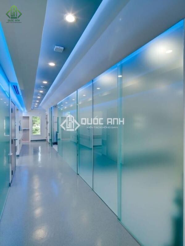 Quốc Anh Door chuyên cung cấp kính cường lực các loại giá tốt.