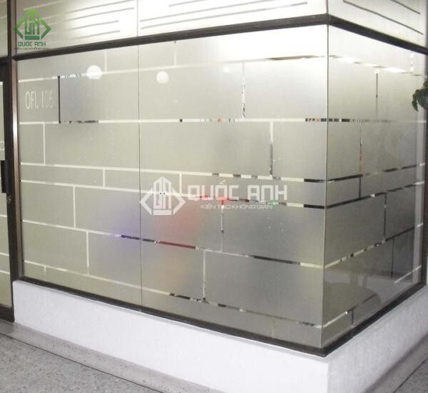Kính dán decal mờ.