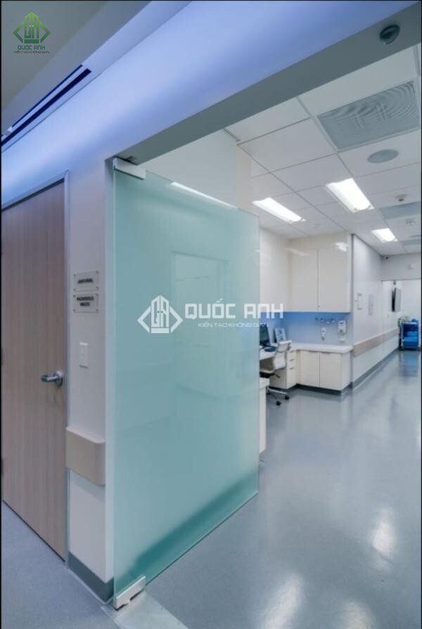 Kính cường lực mờ là loại kính được xử lý chuyển từ trạng thái trong suốt sang mờ đục.