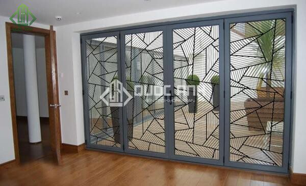 Quốc Anh Door chuyên thi công lắp đặt sản phẩm nhôm kính giá tốt.