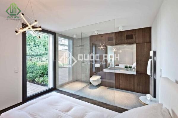 Quốc Anh Door chuyên lắp đặt phòng tắm kính giá tốt.