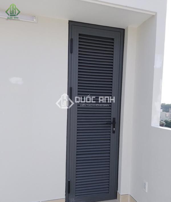Cửa nhôm không kính giúp đảm bảo sự riêng tư cho người dùng.