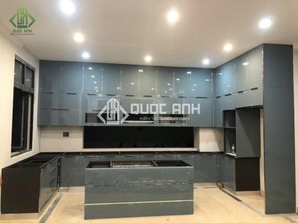 Quốc Anh Door chuyên lắp đặt tủ bếp nhôm kính chất lượng, giá tốt.