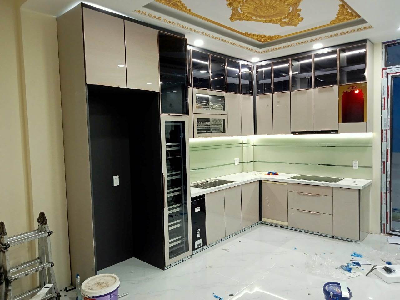tủ bếp chữ L