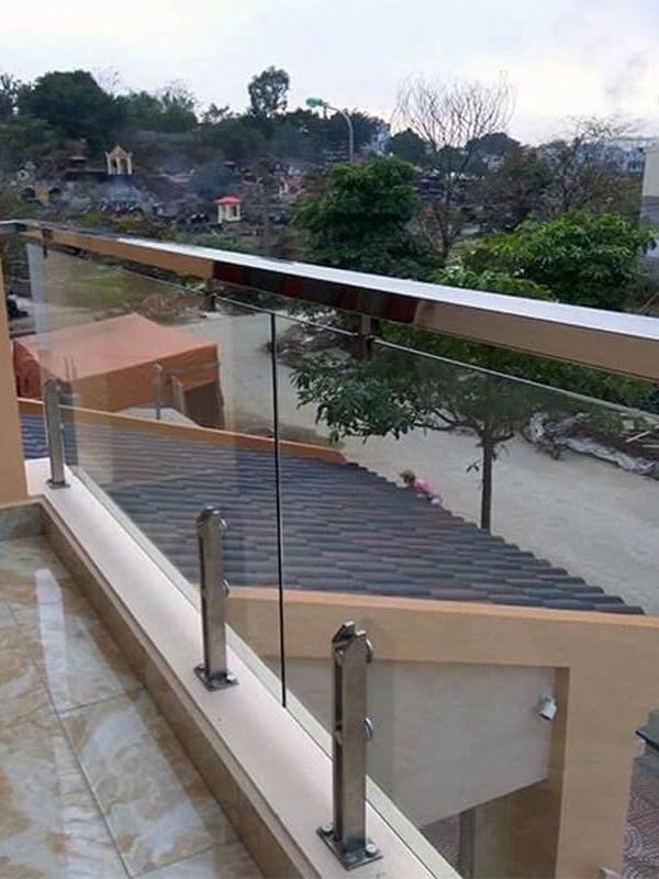 mẫu lan can kính cường lực